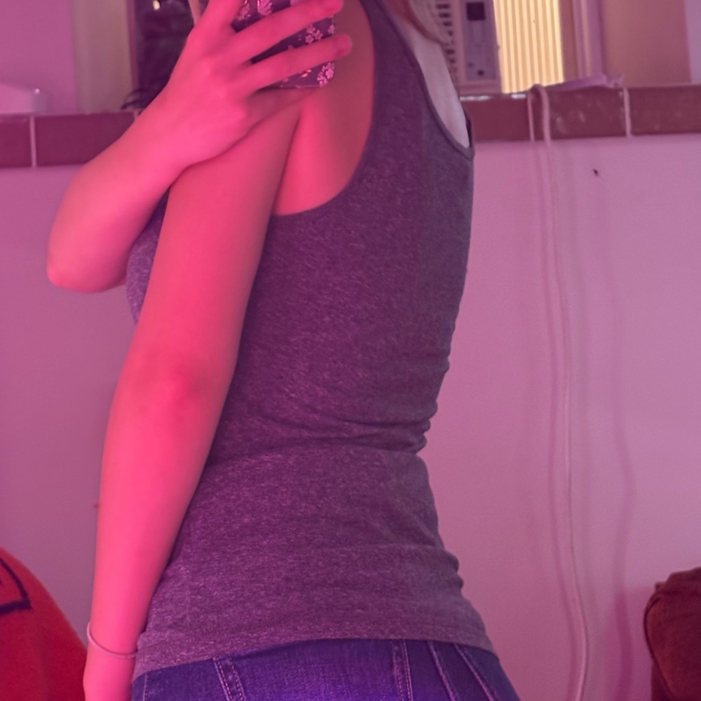 H&M basic tank top - Picture 2 of 5